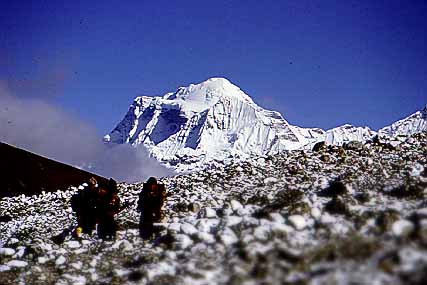 Please wait for a moment.